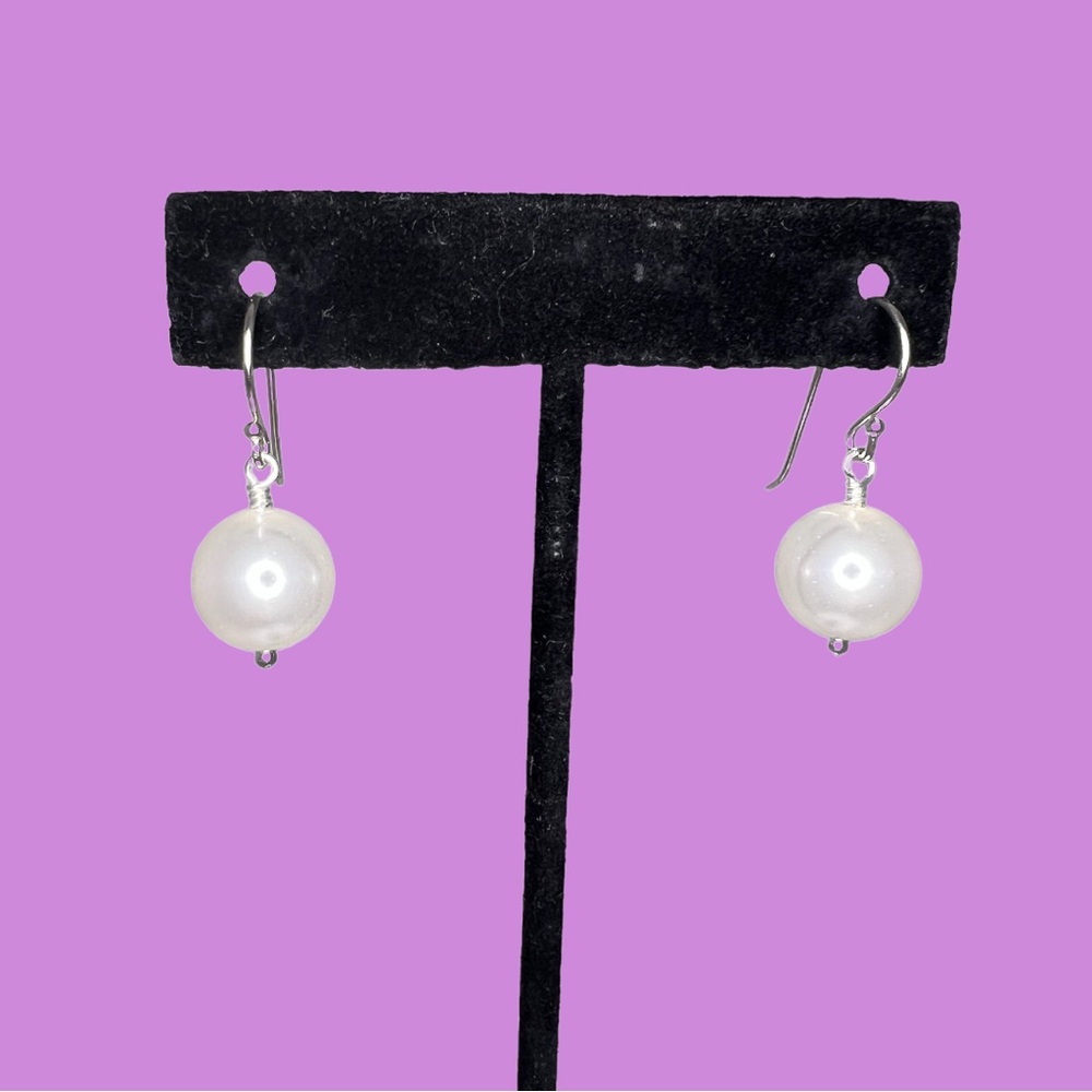 NEW! 925 STERLING SWAROVSKI WHITE 10MM PEARLS ON 925 STERLING SILVER EAR WIRES
